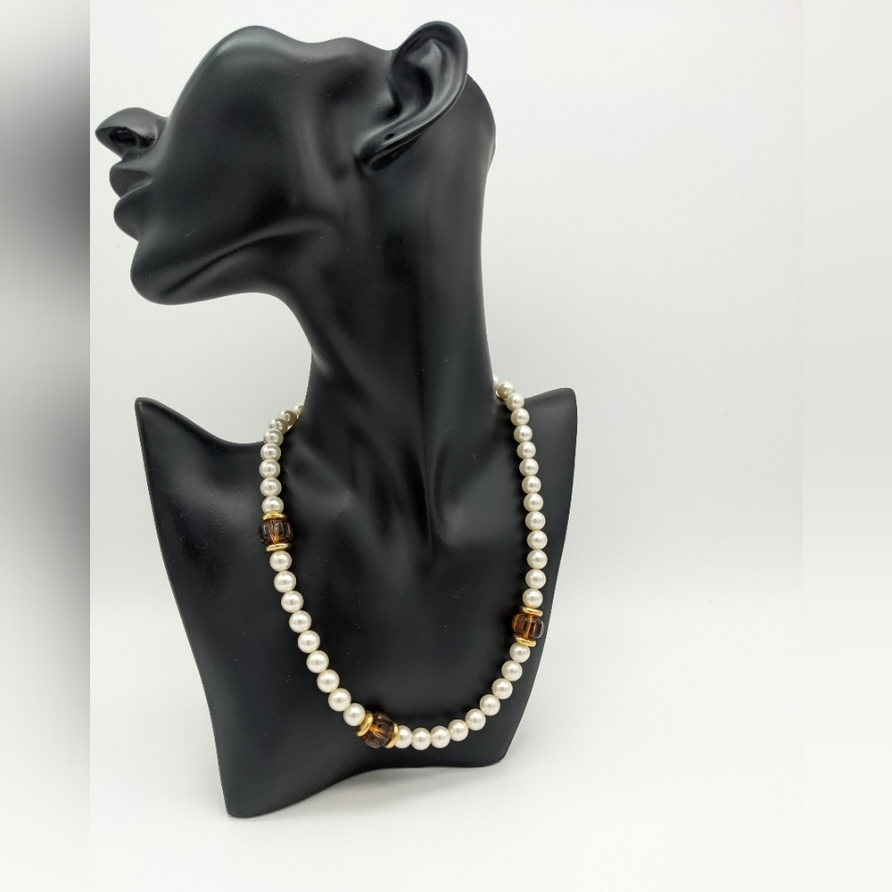 1978 Vintage Sarah Coventry "Elizabeth" Necklace.
